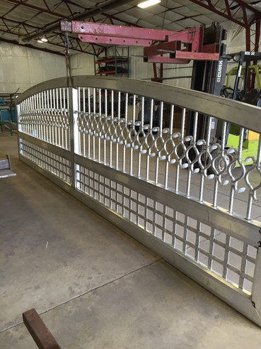 3f8029_325e7fd857e643fc89cc0f04e53668cc~mv2_d_2448_3264_s_4_2